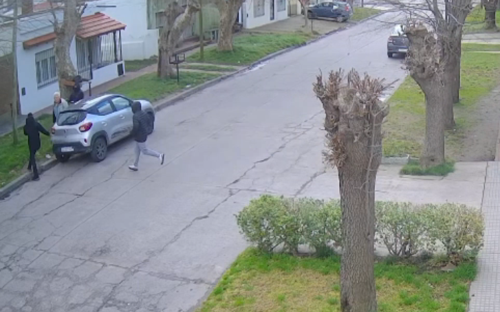 Le robaron el auto a una jubilada al mediodía en 9 de Julio