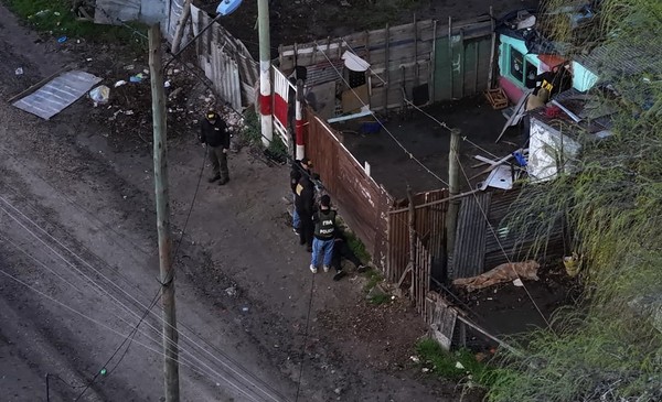 Allanamientos en Villa Palangana por el crimen de un chofer