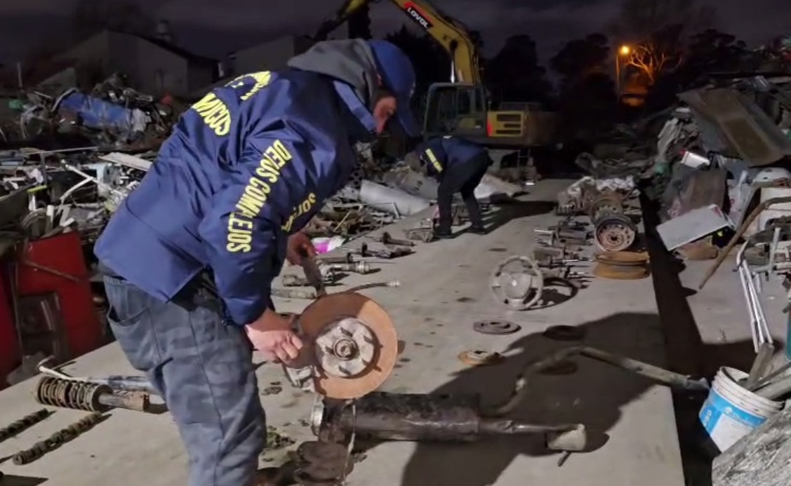 Ocho motores buscados y una oferta de US$100 mil