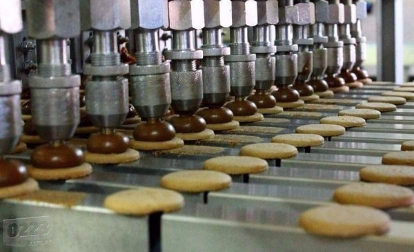 Pasteleros alertan por bajo consumo y recortes