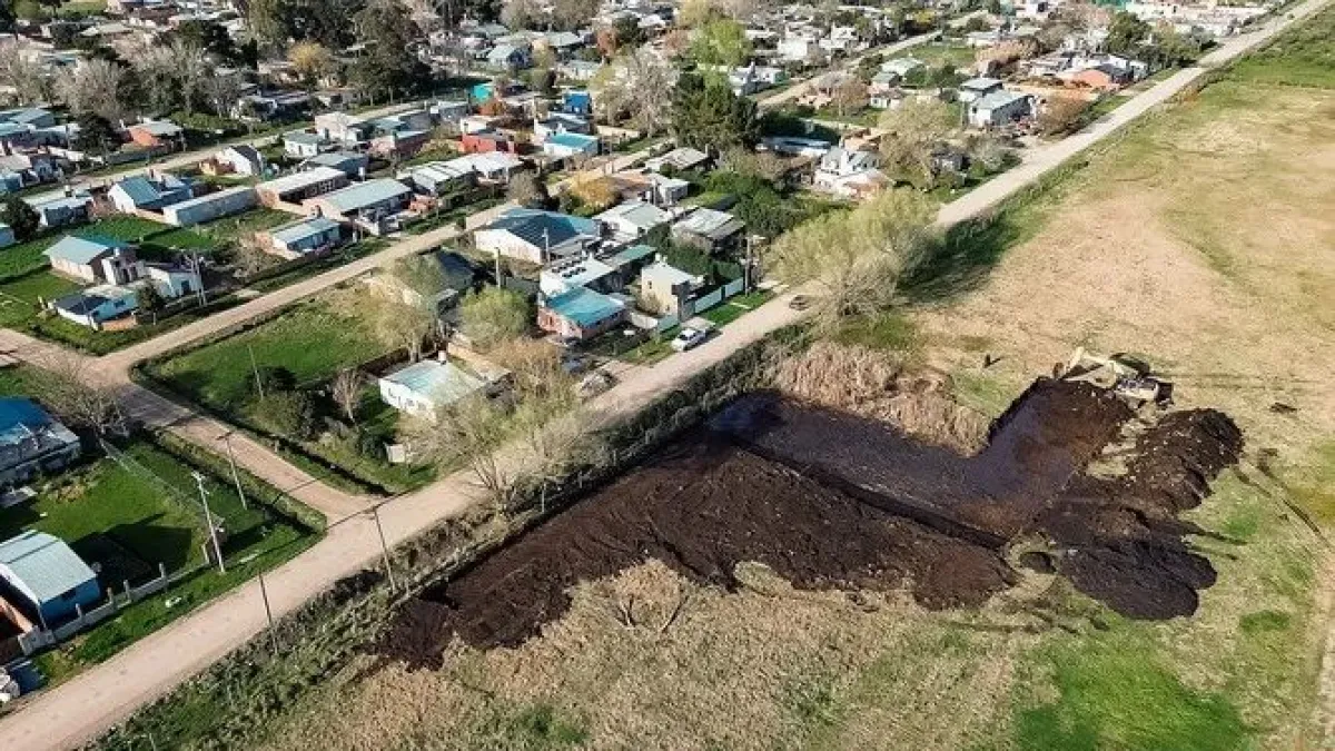 Después de la lluvia, 2 de Abril agranda sus canales