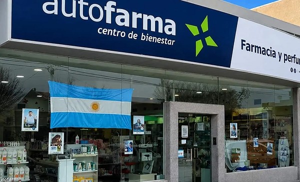 Una cadena histórica cierra 17 farmacias y despide a 200