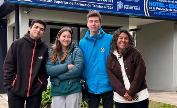 Estudiantes marplatenses buscan ganar con tu Me Gusta