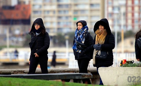 Lluvia y frío para arrancar la semana en Mar del Plata
