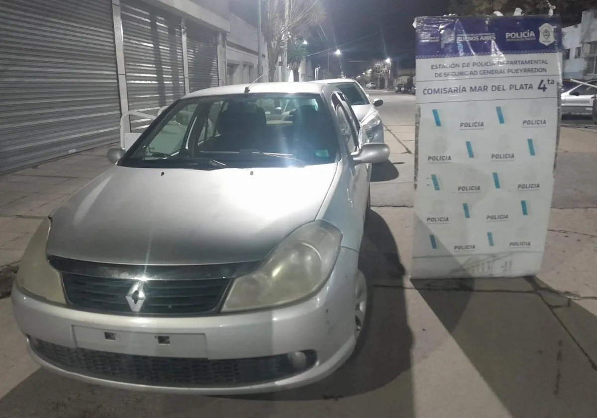 Cayó un auto sin patente con denuncia de robo reciente