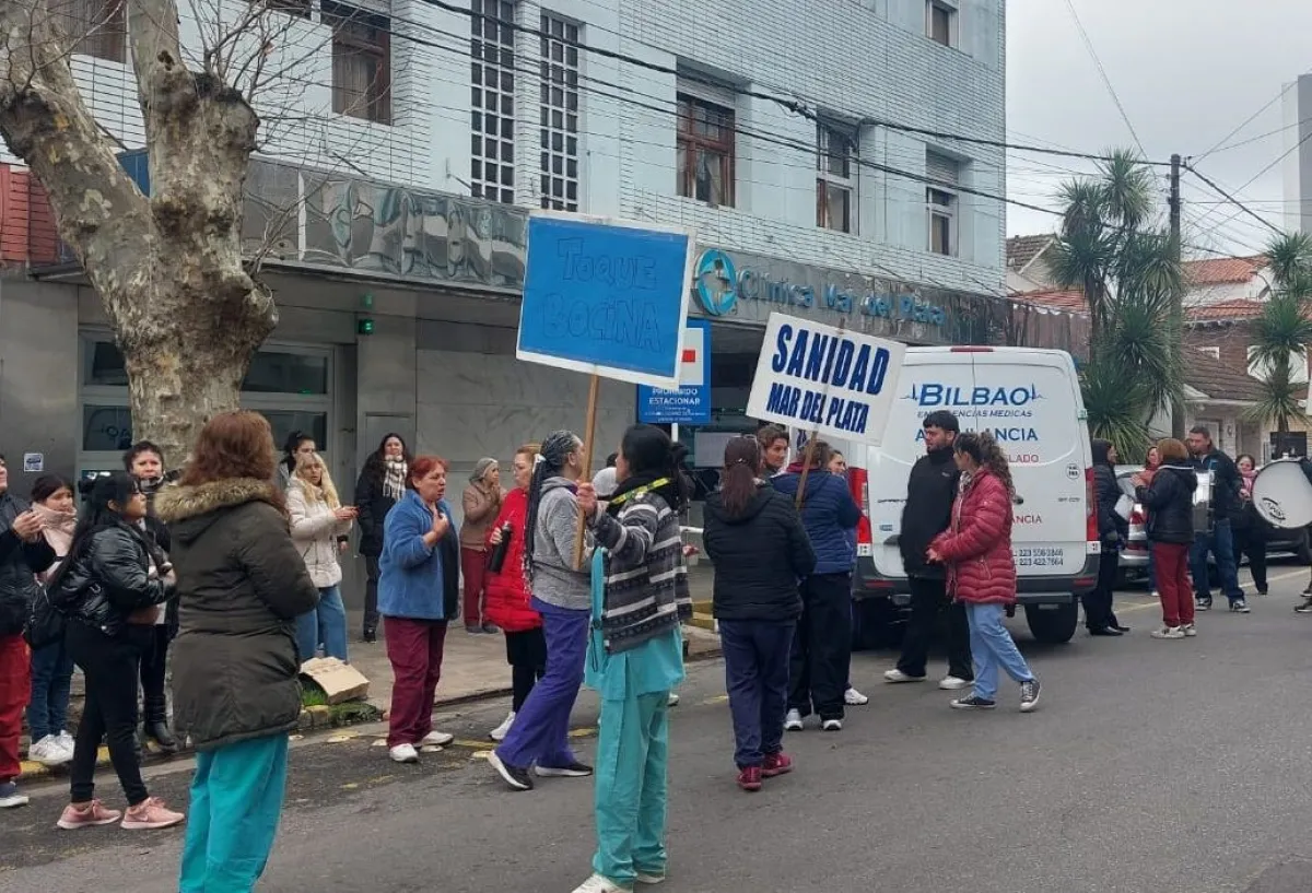 Sin sueldo completo, retienen tareas en Clínica MDP