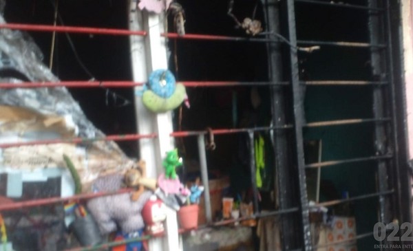Incendio destruyó una casa en Bouchard al 7180