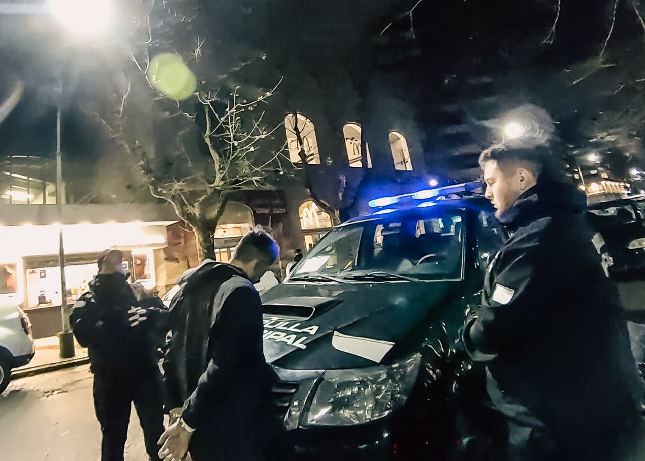 Agredió a la Patrulla y acabó detenido en un shopping