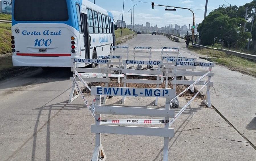 La curva de Waikiki entra a boxes por bacheo