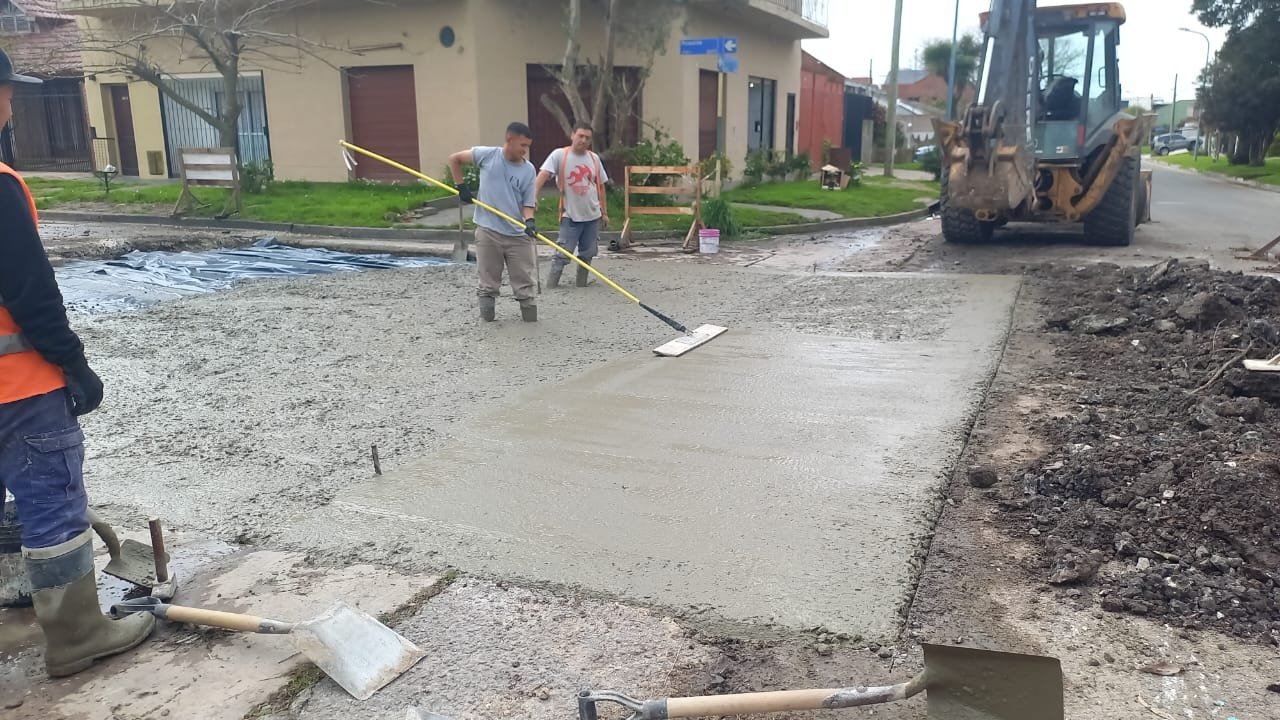 Dos esquinas clave de zona sur quedan cortadas por obras