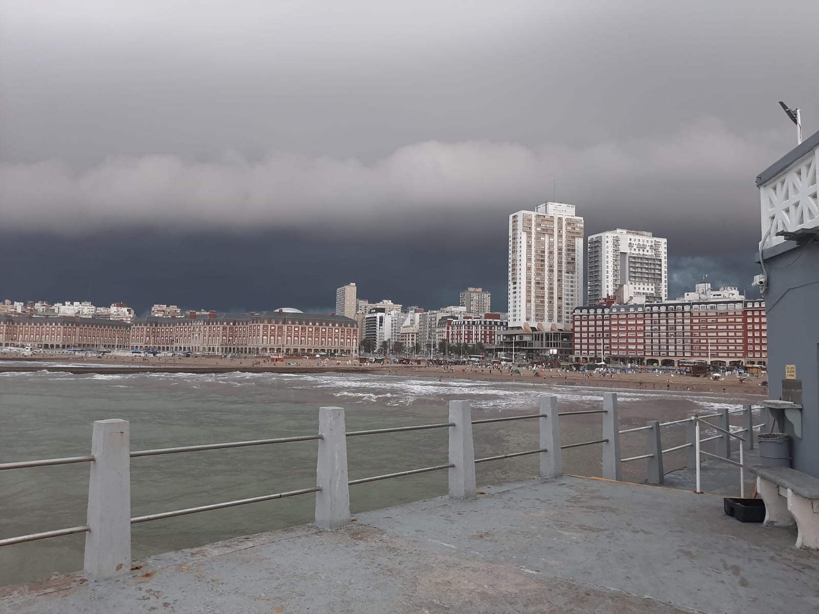 Santa Rosa cae de noche sobre Mar del Plata