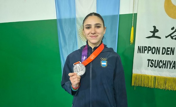 A los 17, Julia ganó plata y apunta a los Olímpicos