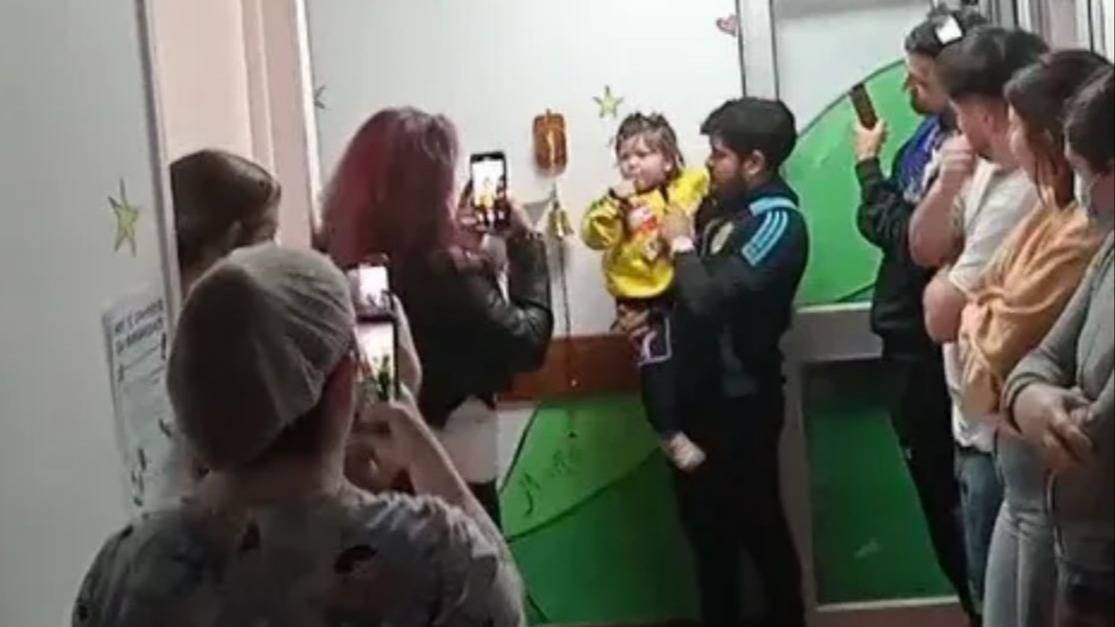 Chloe terminó su tratamiento oncológico tras dos años