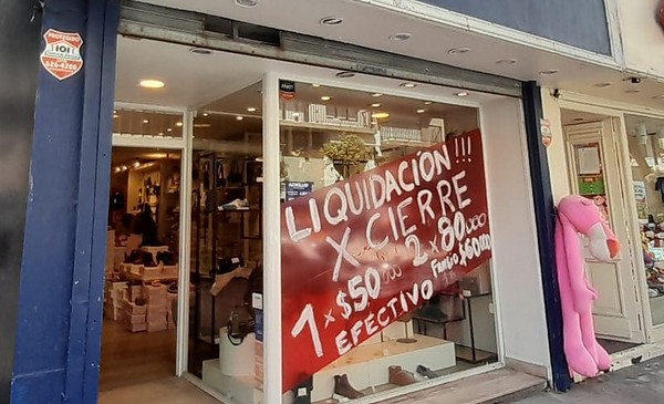 Mush baja la persiana y liquida zapatos desde $50.000