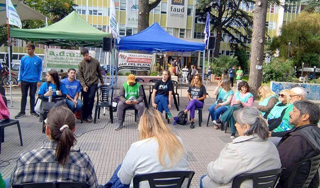 Clases públicas por salarios y fondos en la UNMdP