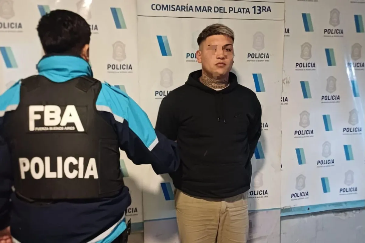 Detuvieron a un joven tras un allanamiento en Los Acantilados