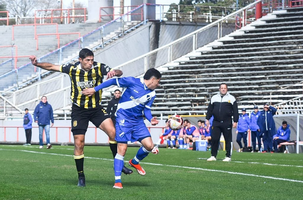 Alvarado busca la cima con un 0-0 que no alcanza