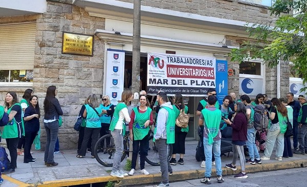Paro en la UNMdP por una pérdida salarial de 34 puntos