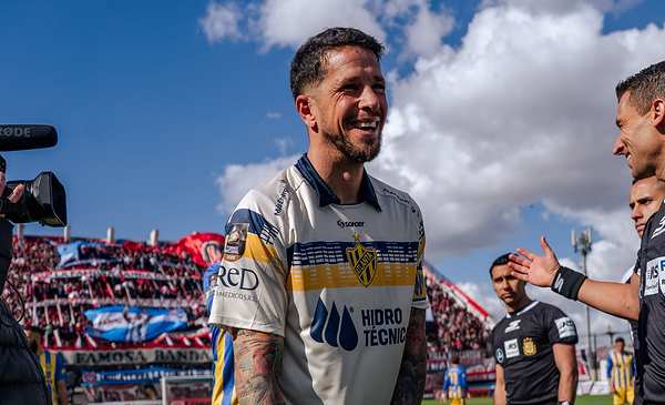 Rago atajó un penal y Atlanta hundió a Chacarita