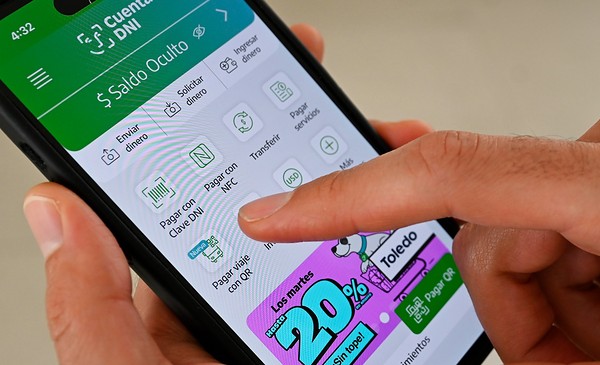 El colectivo se paga con QR y Cuenta DNI