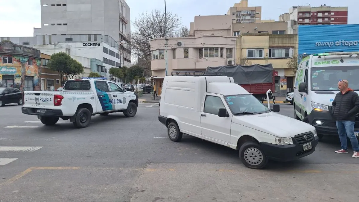 Una Fiorino embistió a una peatona en Colón y Salta