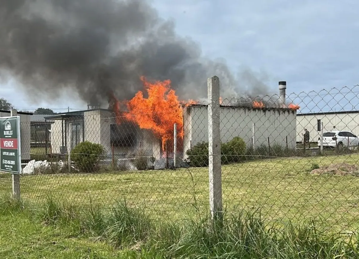 Se incendió una casa container en Santa Isabel