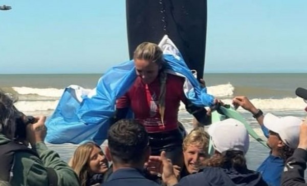 A los 14, Isabella Assmann ganó oro en Playa Grande
