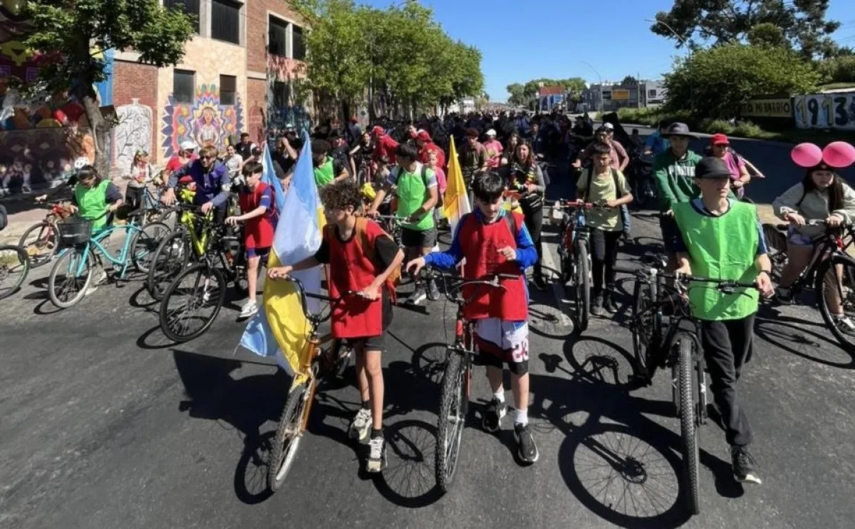 La Caravana vuelve con solapín a $4.000