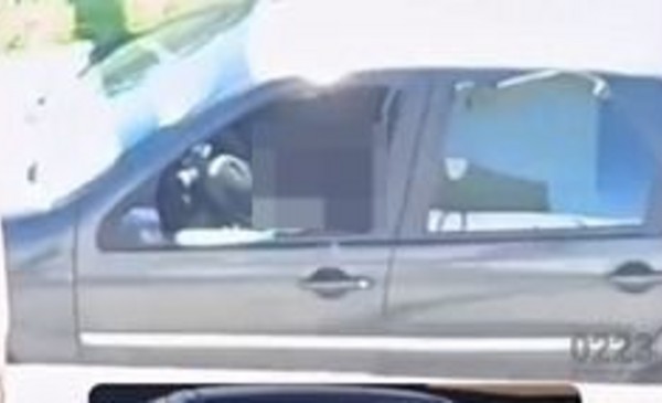 Denuncian a un hombre por masturbarse en un auto en Zacagnini