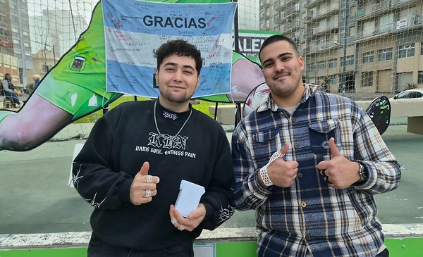 Del dedo del Dibu al vóley: protectores hechos en MDP