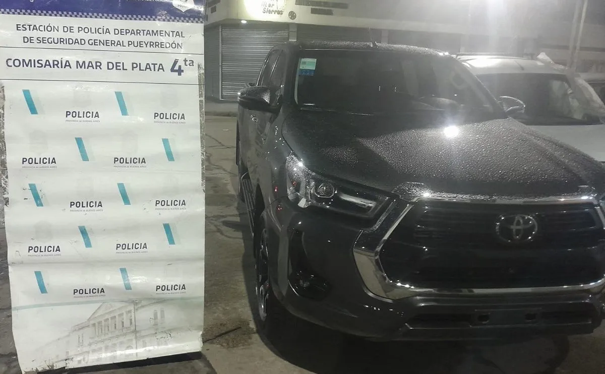 Una Hilux con papeles falsos cayó en Jara y Colón