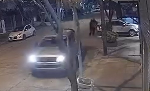 Le robaron una EcoSport a tres cuadras del Comando