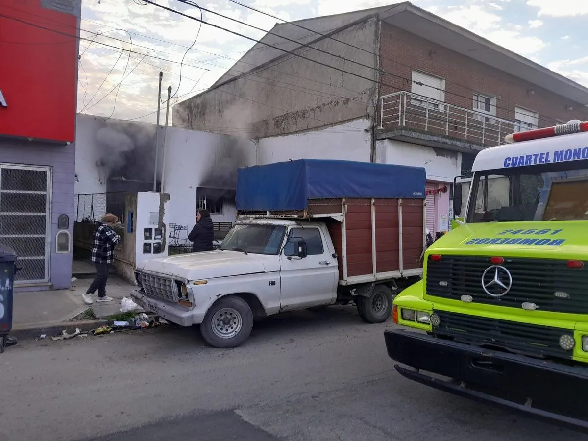 Incendio en Luro al 6400 y una familia asistida