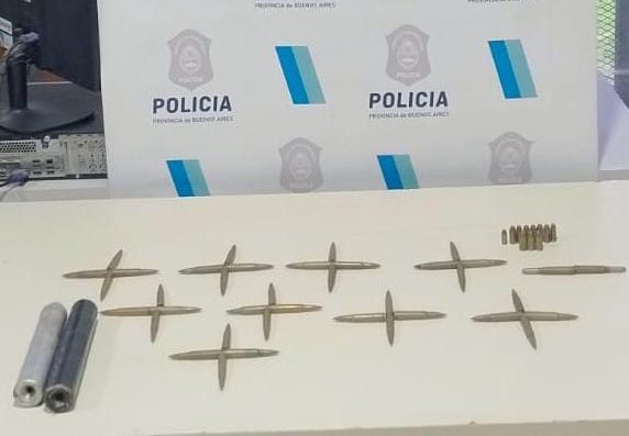 49 municiones y dos silenciadores en Parque Peña