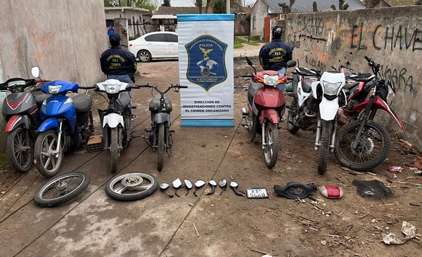 Cayeron cuatro acusados por robos de autos y motos