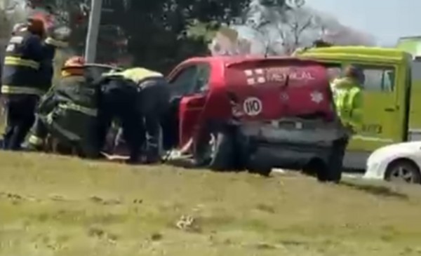 Choque en ruta 88: un hombre grave y un niño hospitalizado