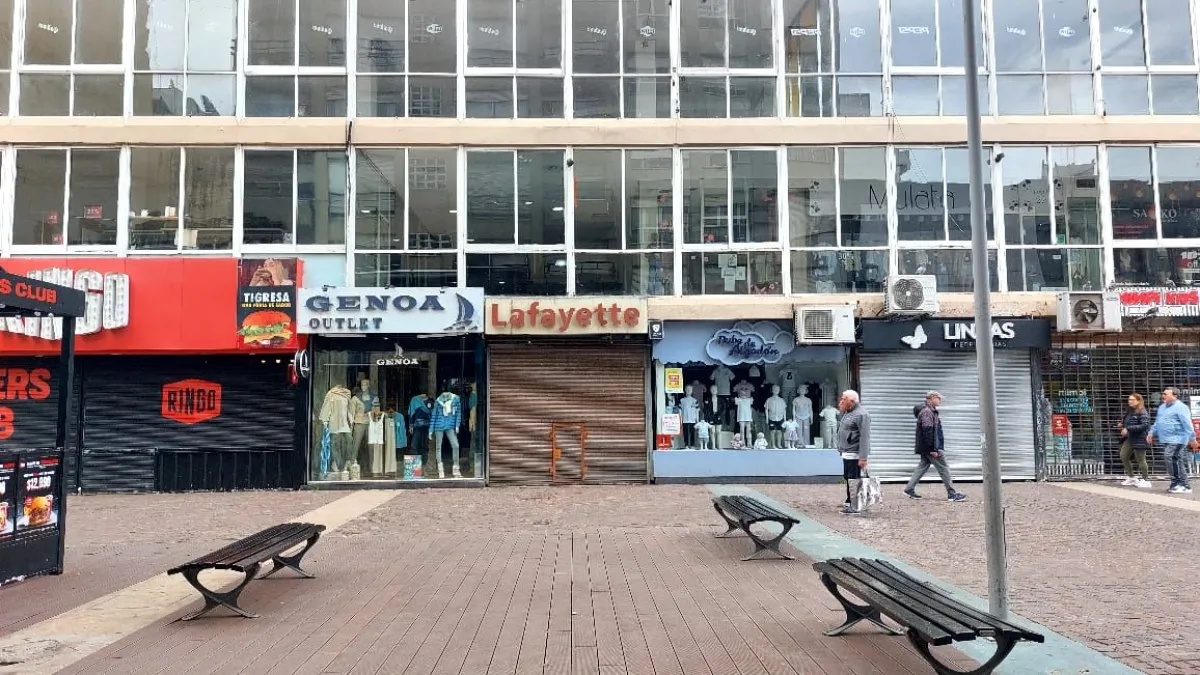 282 persianas bajas y el comercio no levanta