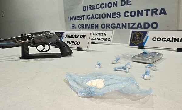 En Camet detuvieron a una pareja acusada de narcomenudeo