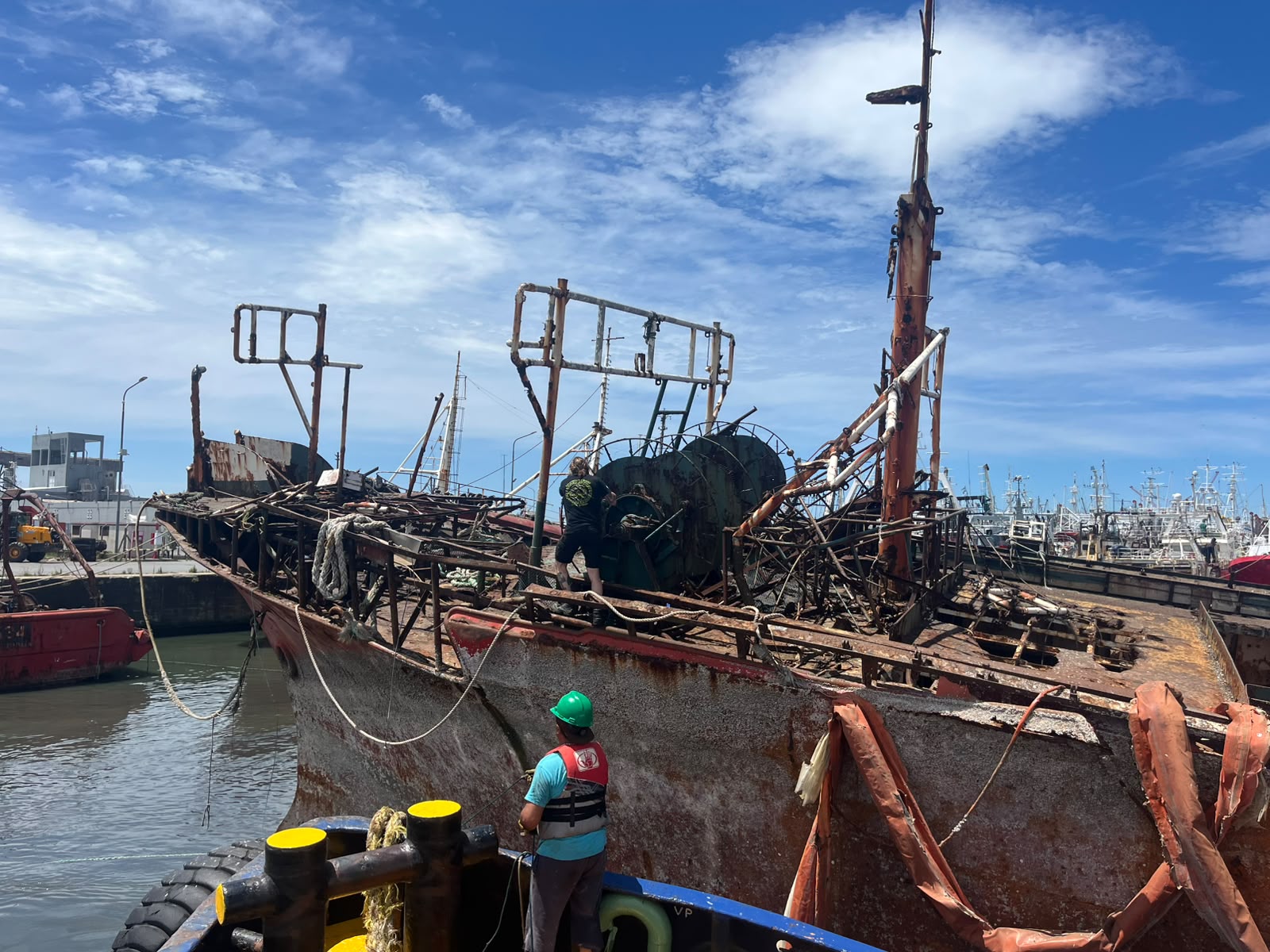 El puerto recuperó 1.406 metros tras retirar más de 30 buques