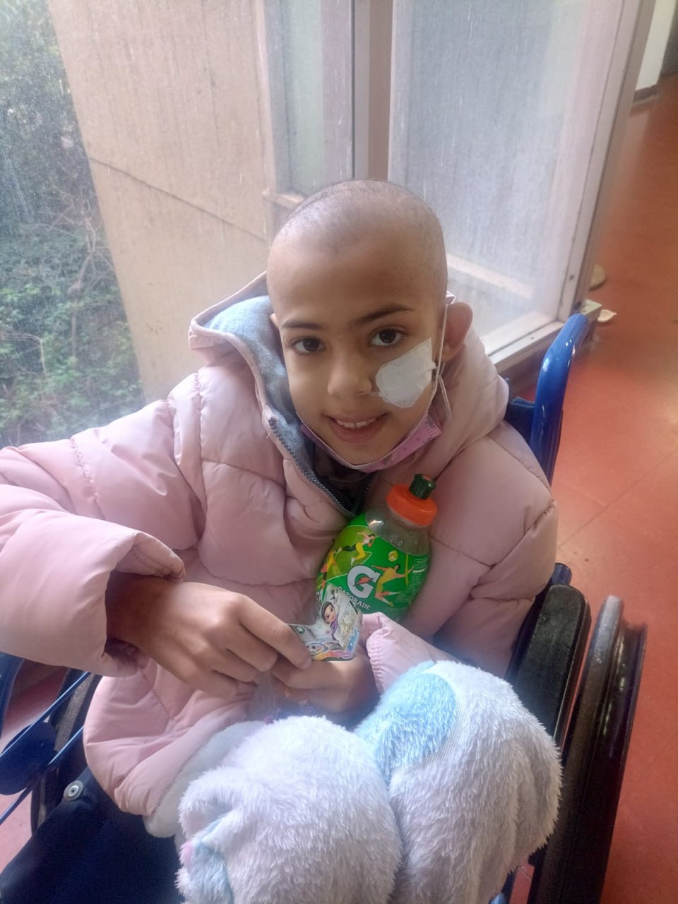 Piden ayuda para Zoe, internada en el Materno Infantil