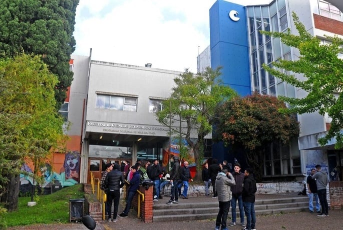La Facu de Económicas abre su propio puente al laburo