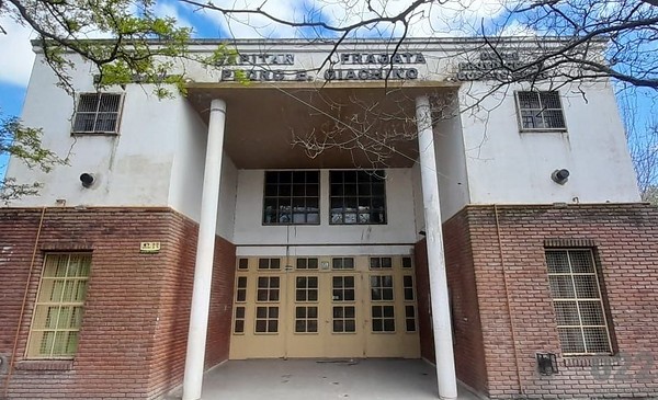 Robaron cables y dejaron sin clases a tres escuelas
