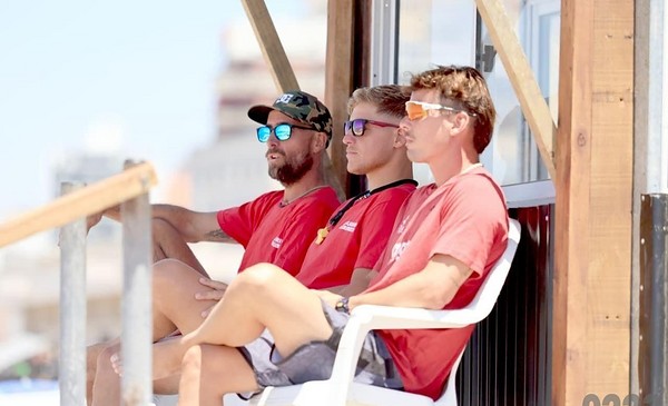 El mar no mira el calendario: piden guardavidas hasta abril
