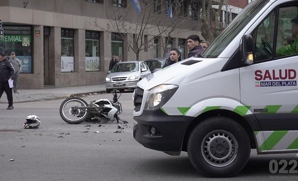 Murió tras chocar con un patrullero en Luro y España