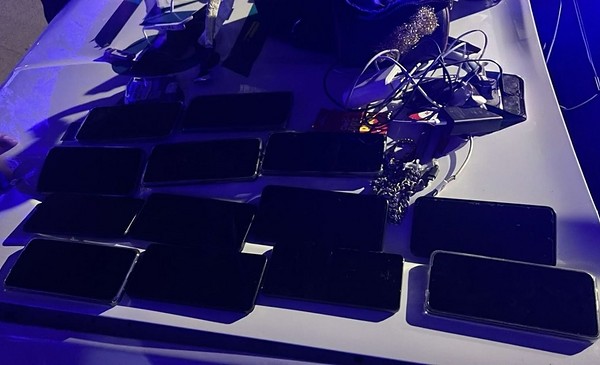 13 celulares apagados y ninguna explicación en Chile y Peña