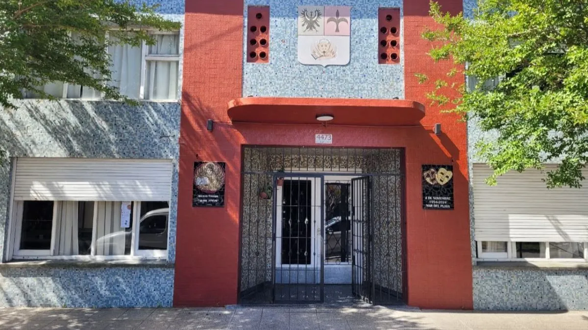 30 máscaras venecianas llegan a avenida Paso