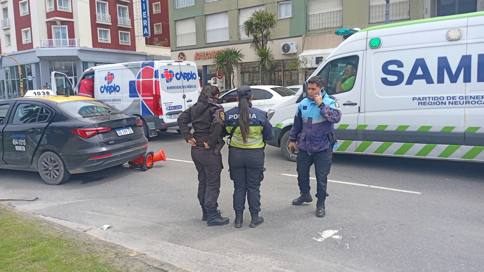 Una soga atrapó a un pasajero frente al Hotel Dorá
