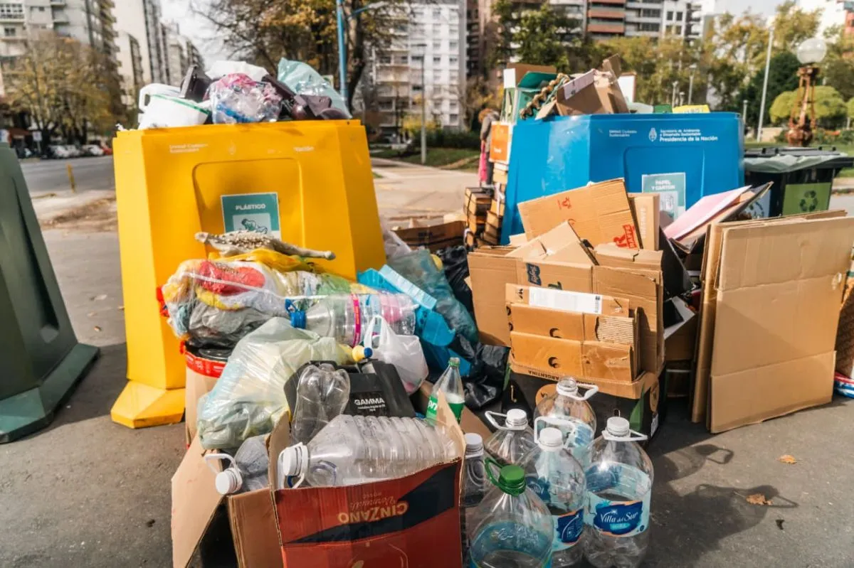La bolsa verde cambia por un plantín en plaza Pueyrredon