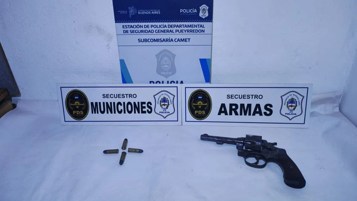 Detuvieron a un chofer de la 542 con un revólver