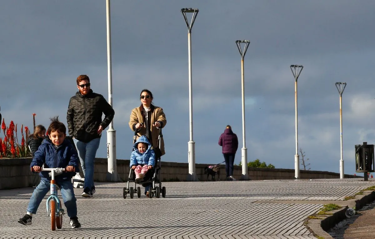 Viernes de campera y llovizna en Mar del Plata